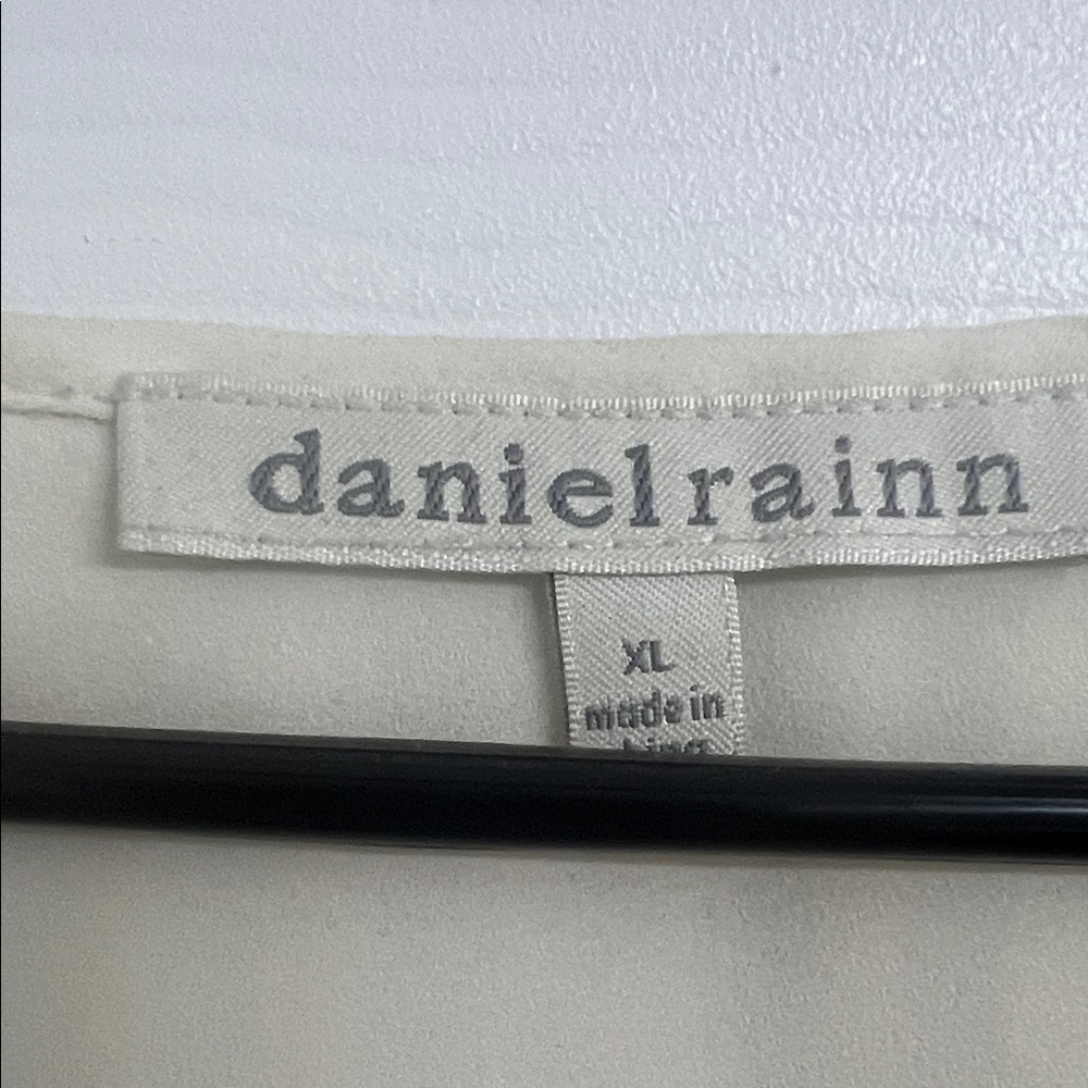 Daniel Rainn Ivory Lace Blouse - Picture 2 of 3